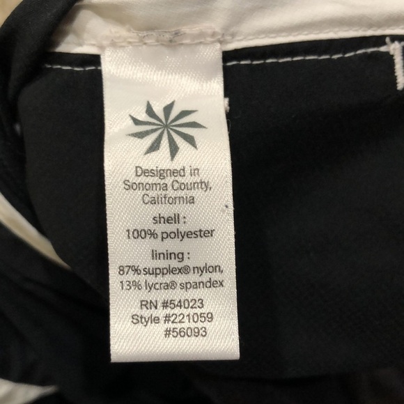 Athleta Hana Running Shorts Size Small Black - Picture 9 of 9